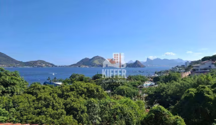 Casa Duplex com Vista para a Baía, 5 Quartos (3 Suítes), Piscina e Lazer Completo – Condomínio Fechado
