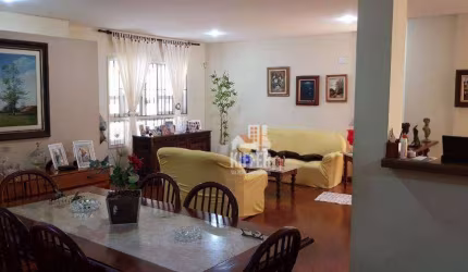 Linda Casa com 4 Quartos, 3 Salas e Amplo Quintal – Piratininga – Aceita Permuta e Financiamento