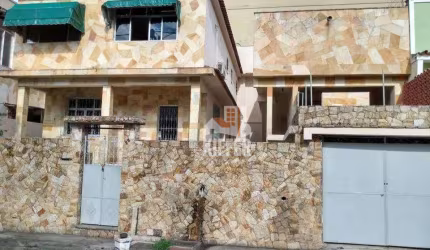 Casa à venda no Fonseca
