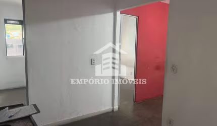 APARTAMENTO COM TRÊS DORMITÓRIOS NA AVENIDA LEANDRO