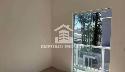 casa em condomínio com dois dormitórios e vaga de garagem em Tiradentes