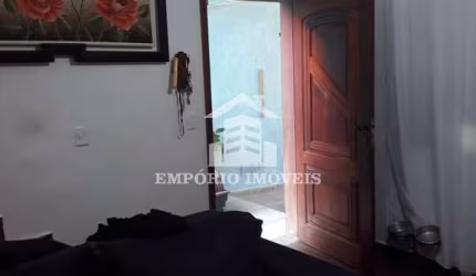 Vende -se    casa sobrado  nova valor de 490.000,00 quitado com escritura.