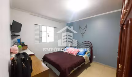 Vende-se casa reformada com 2 dormts na Cidade Tiradentes. Ac. Financiar