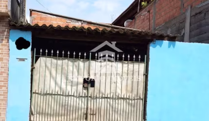 Vende-se casa com escritura na Cidade Tiradentes- Aceita Financiamento