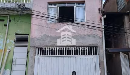 Vende-se  um sobrado com duas casas,  no valor de C$ 310.000,00