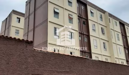 Vende-se   apartamento quitado .