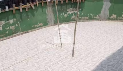 Vende-se uma casa no valor de C$ 400.000,00