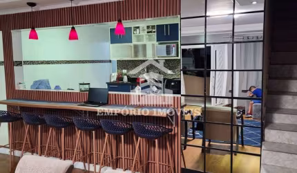 Sobrado com 3 dormitórios sendo 1 suíte.