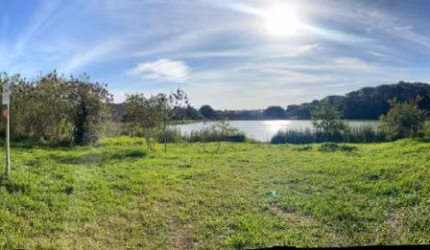 Terreno de esquina 3.000 m2  aproximado | condomínio semi fechado | lago para pesca  em Salto de Pirapora - SP