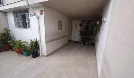 Casa térrea Comercial ou Residencial,  Frente ao Maxi Shopping.