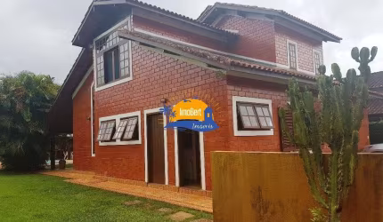 Belíssima casa rústica super perto da praia a venda!