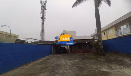 Casa rústica e muito bem localizada em Bertioga