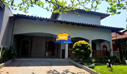 Casa de Condomínio de Luxo à Venda em Bertioga-SP: 4 Quartos, 3 Suítes, 3 Salas, 4 Banheiros, 4 Vagas, 228,68m² de area construída