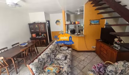 Excelente casa de condomínio à venda em Bertioga-SP, com 100 m² no bairro Maitinga: 250 metros da praia. 2 suítes, 2 salas, 3 banheiros, 2 vagas