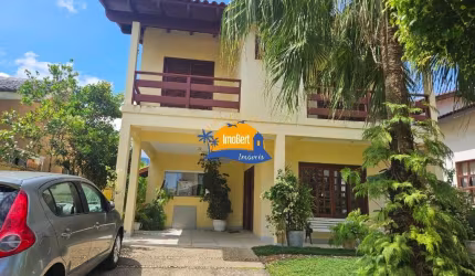 Linda Casa de Condomínio à Venda em Maitinga, Bertioga-SP! 3 Quartos, 3 Suítes, 3 Salas, 4 Banheiros, 4 Vagas, 192,57m²!