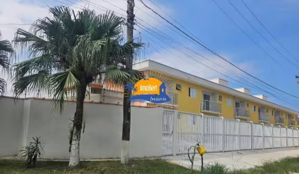 Casa de condomínio à venda em Bertioga-SP, Indaiá: 2 quartos, 1 suíte, 1 sala, 1 banheiro, 52m² de área. Confira!