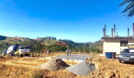 Lotes grandes para sua família, cachorros e sua piscina!