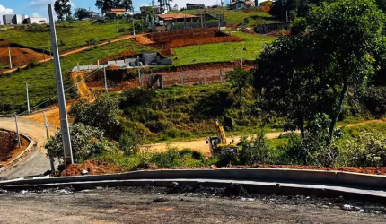 Terreno Ideal para Empreendimento Comercial!