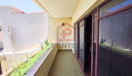 Casa com 3 quartos à venda no Centro, Botucatu , 270 m2 por R$ 680.000