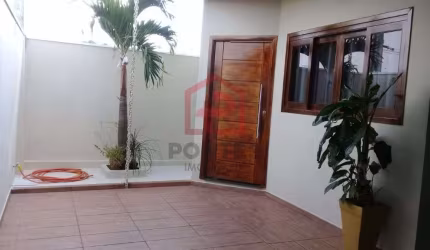 Casa com 3 quartos à venda no Lívia, Botucatu , 180 m2 por R$ 529.000
