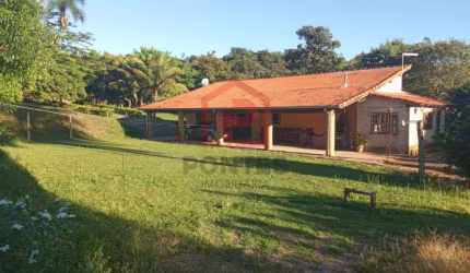 Chácara / sítio com 2 quartos à venda na Zona Rural, Bofete , 11000 m2 por R$ 400.000