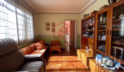 Casa com 4 quartos à venda no Centro, Botucatu  por R$ 380.000