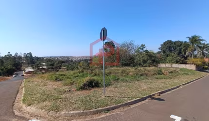 Terreno à venda no Jardim Riviera, Botucatu  por R$ 90.000