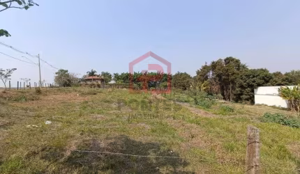 Terreno à venda no Recanto Árvore Grande, Botucatu  por R$ 300.000