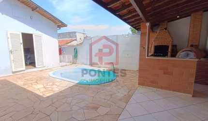 Casa com 3 quartos à venda na Vila Angela, Botucatu , 230 m2 por R$ 480.000
