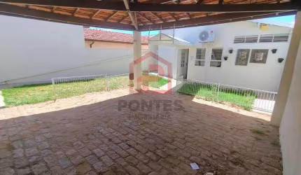 Casa com 3 quartos à venda no Jardim Paraíso, Botucatu , 142 m2 por R$ 490.000