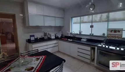 Sobrado com 4 dormitórios à venda, 220 m² por R$ 1.100.000,00 - Vila Zelina - São Paulo/SP