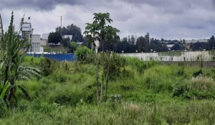 Área Comercial para construção de galpão Frente Castelo Branco/ Barueri