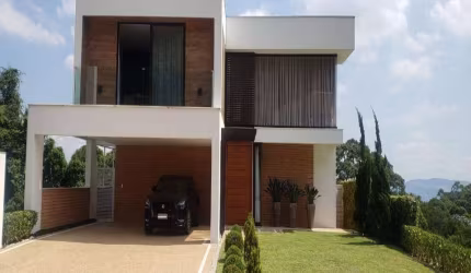 CASA PARA VENDA MARAVILHOSA / NOVA/ 4 SUÍTES / CONDOMÍNIO COMPLETO
