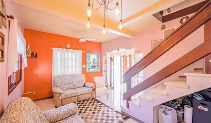 Ótima casa com 3 dormitórios climatizados sendo 1 suíte, banheiro social, amplo living 2 ambientes, copa/cozinha, espaço gourmet com churrasqueira, garagem para até 4 carros, terraço, sacada, pátio am