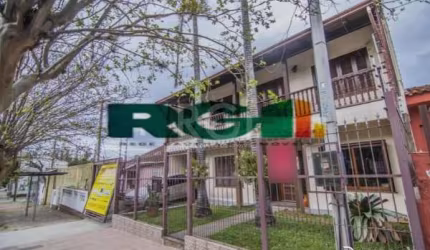 Excelente casa 4 dormitórios na avenida Alberto Pasqualini. Casa estilo sobrado, com 4 (quatro) dormitórios, 1 (uma) suite com hidromassagem, living para 3 (três) ambientes, piso laminado, lavabo, gab