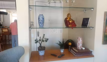 APARTAMENTO, 3 DORMITÓRIOS, 1 SUÍTE, 2 VAGAS DE GARAGEM, BAIRRO PETRÓPOLIS, PORTO ALEGRE/RS     &lt;BR&gt;  &lt;BR&gt;&lt;BR&gt;Apartamento com 4 dormitórios sendo 1 suíte , 3 banheiros,  sala de tv ,