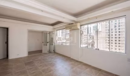 Apartamento  1 dormitório com área total  de 54,32 m2 e área privada 43,37 m2 em espaço aberto. Janelas de  correr Alumínio Branco (duas). Porta de entrada do imóvel de madeira lisa conforme padrão do