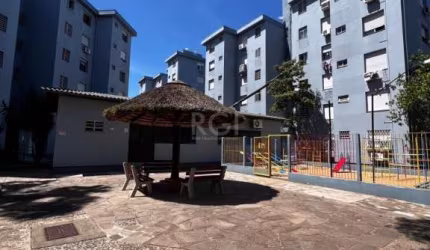 Apartamento de 2 dormitórios, com 53 m² de área privativa. Janelas viradas para o leste, pegando o nascer do sol.      &lt;BR&gt;Piso laminado novo, cozinha e quarto de casal mobiliados. Janelas com t