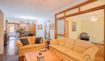 Excelente apartamento 243m², semi mobiliado com 4 dormitórios (3 suítes) no Bairro Mont Serrat. Sendo 1 suíte com banheira de hidromassagem, 2 suítes americanas. &lt;BR&gt;Ampla área social com hall d
