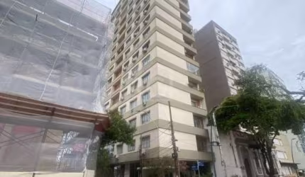 Vista cinematográfica para Catedral e Estuário do Guaíba com 360º. Linda cobertura Duplex com 405,00 m2 privativos. Com muita luminosidade e ventilação, orientação solar Leste/Norte/ Oeste, 5 dormitór