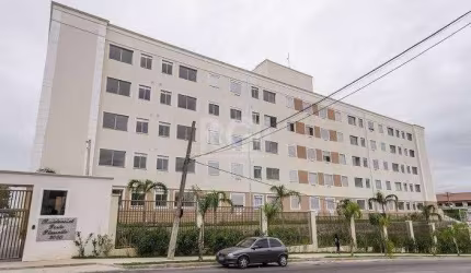 Apartamento 2 dormitórios com suíte, gás central e uma vaga de garagem. &lt;BR&gt;Semi mobiliado. Ficam os seguintes móveis planejados: painel de tv na sala e na suíte, armários cozinha, armario da ar