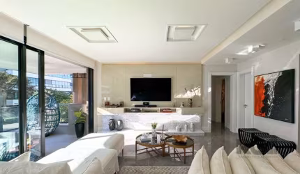 Apartamento Exclusivo de 162m² Finamente Decorado&lt;BR&gt;&lt;BR&gt;Este sofisticado apartamento de 162m² oferece um design impecável e uma decoração elegante, com projeto de iluminação que realça ca