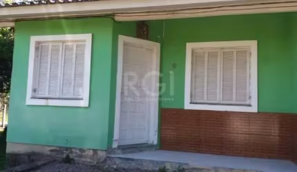 Casa em condomínio com 2 quartos, 1 vaga de garagem, no bairro Belém Novo, Porto Alegre/RS    &lt;BR&gt;    &lt;BR&gt;Esta encantadora casa de dois dormitórios oferece um ambiente acolhedor e funciona