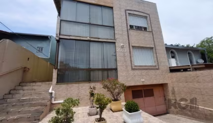 Excelente oportunidade de moradia na zona sul de Porto Alegre! Apresentamos um lindo apartamento térreo, com localização privilegiada e todas as comodidades que você procura.     &lt;BR&gt;  &lt;BR&gt