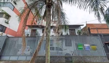 Casa de 3 dormitórios para venda no bairro Passo da areia.&lt;BR&gt;Casa com 03 dormitórios, sacada na suíte, sala de jantar, sala de estar, cozinha, área de serviço, ampla varanda. 02 vagas de garage