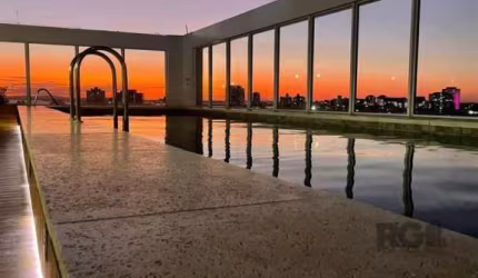 Excelente apartamento, mobiliado, com vista do por do Sol imperdível,  torre única, com&lt;BR&gt;Living, banheiro, um suite, lavabo,  cozinha, churrasqueira, área de serviço.&lt;BR&gt; Possui isolamen