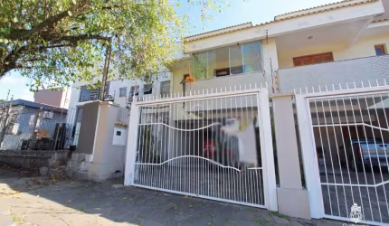 Casa com 3 dormitórios, suíte, 2 vagas de garagem, no bairro Chácara das Pedras, Porto Alegre/RS     &lt;BR&gt; &lt;BR&gt;Localizada em um bairro tranquilo e acessível, esta casa de 227,93m² três anda