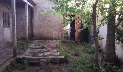 Casa 2 dormitórios, bairro, Camaquã, Porto Alegre/RS    &lt;BR&gt;   &lt;BR&gt;Terreno (FUNDOS) a venda no bairro Camaquã.   .&lt;BR&gt;&lt;BR&gt;Com 10m de frente e 61,60m de extensão da frente aos f