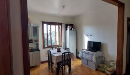 Apartamento na Av Protásio alves,de três dormitórios