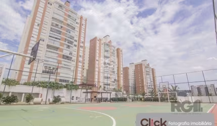 Excelente apartamento, finamente decorado e mobiliado, excelente iluminação, possuindo 03 dormitórios e 03 suites, sendo 01 master, localizado no Bairro Central Parque na cidade de Porto Alegre, lavab